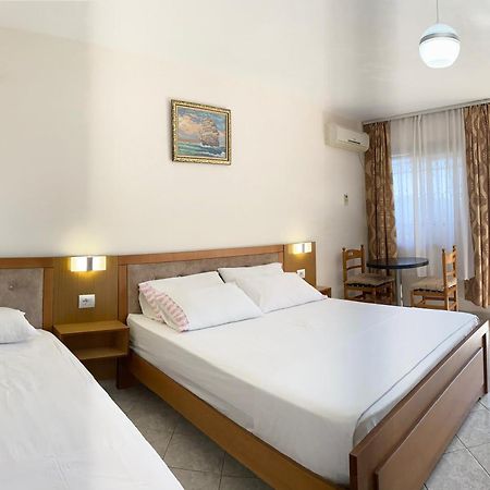 Vila Yasmin 38 Sarandë 外观 照片